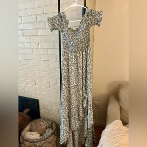 Francesca's Collections Green Floral Dress. Small